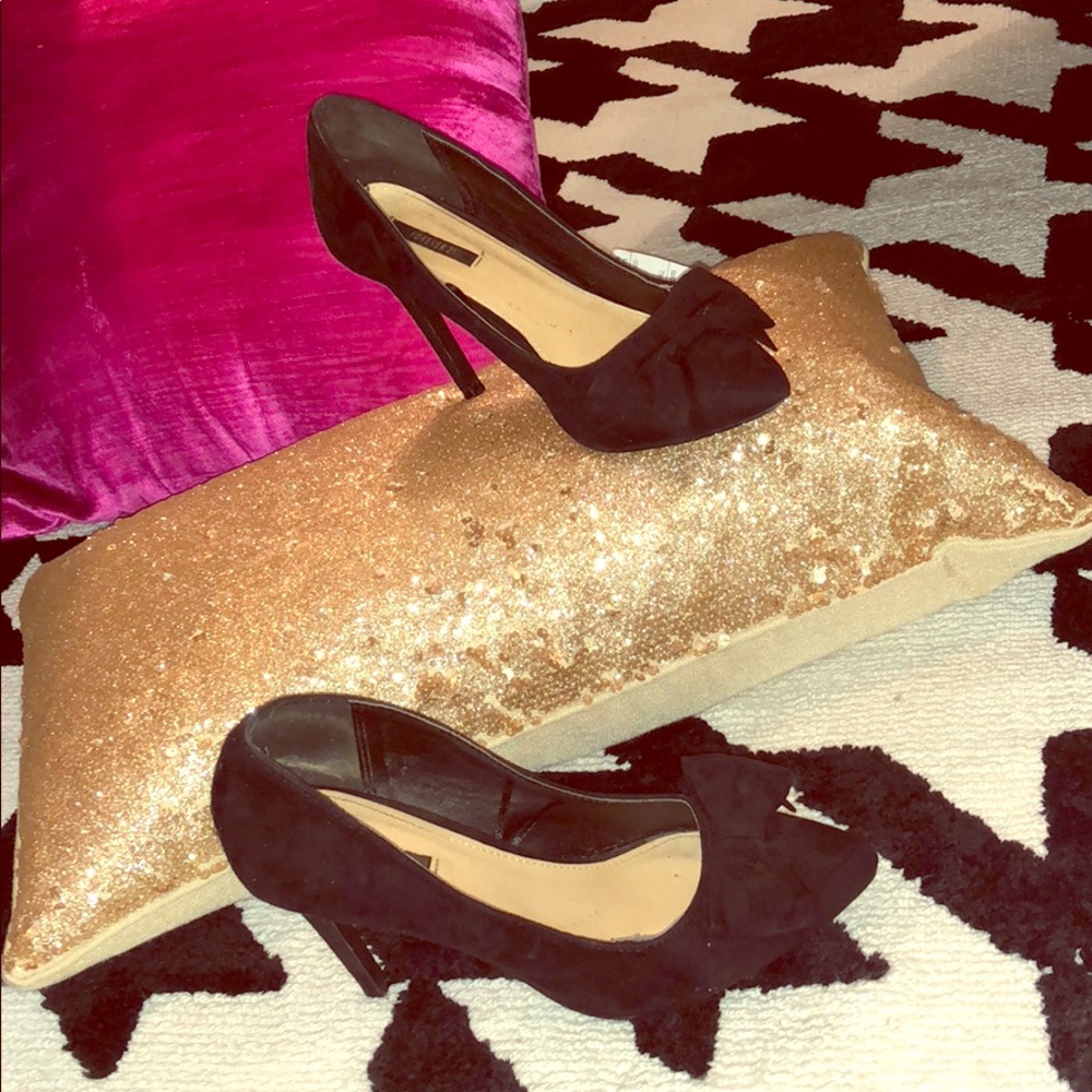 Forever 21 bow pumps